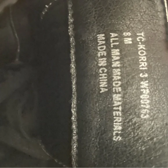 True Craft White Combat Boots. Almost New. I wore them once. No original box. - Picture 4 of 9